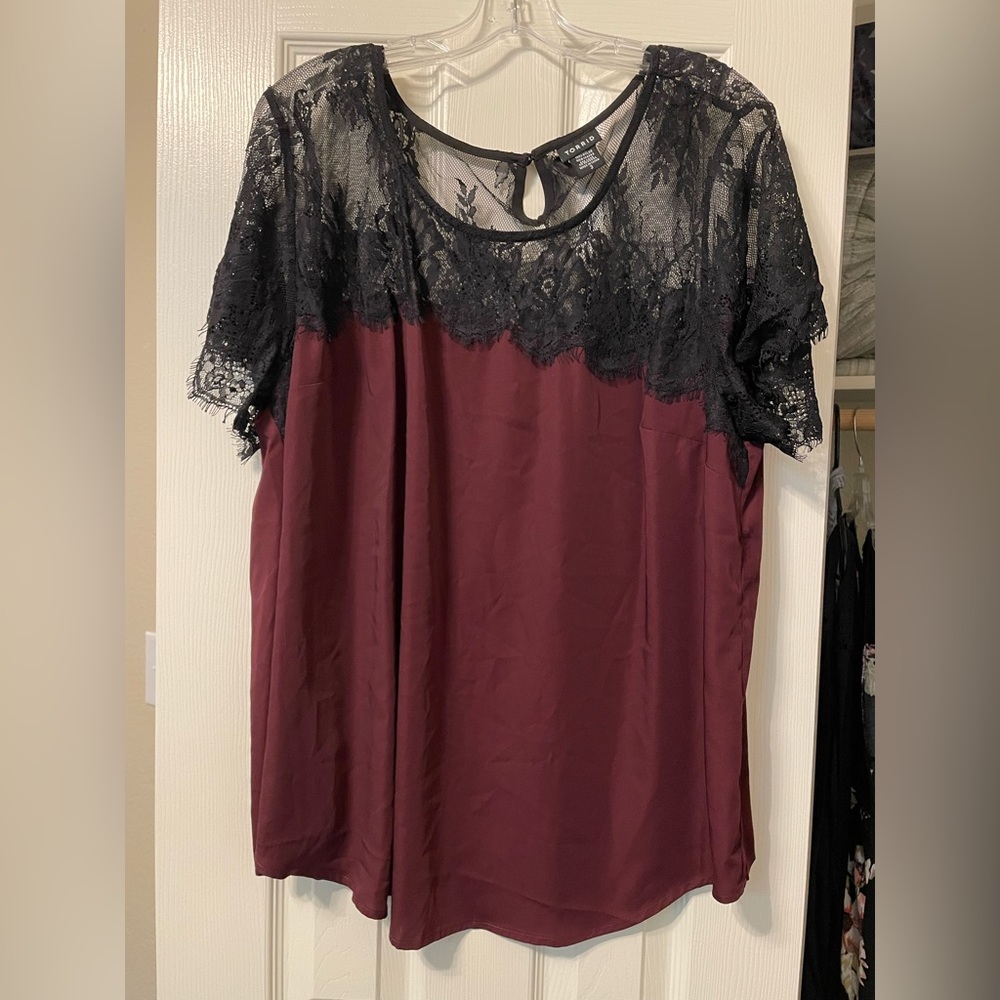Torrid dark red/maroon and black lace short sleeve blouse